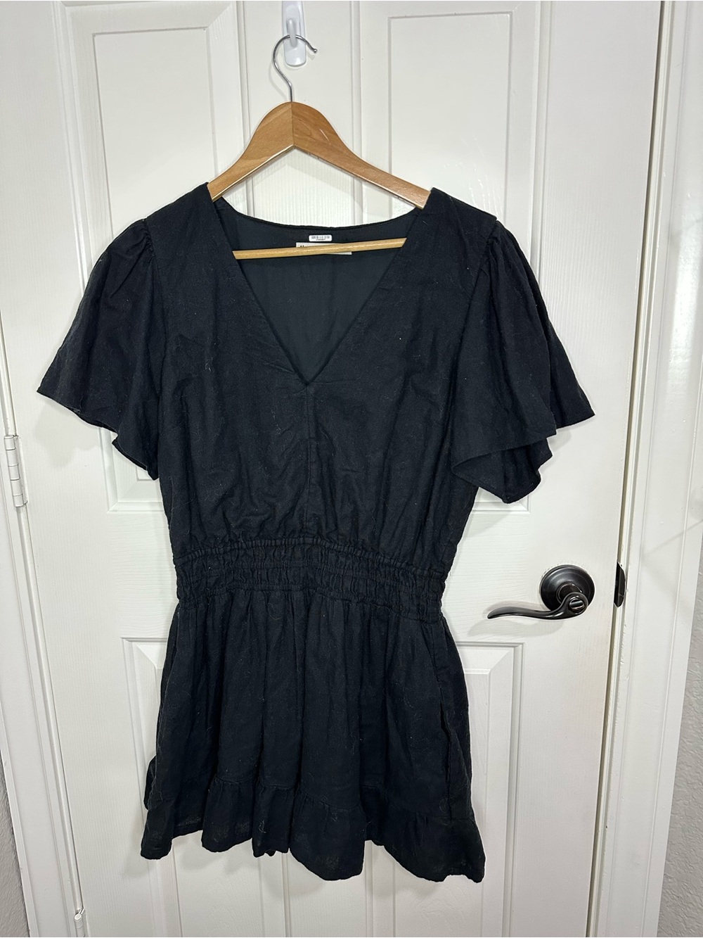 Abercrombie & Fitch Black Smocked Waist Tiered Mini Dress Sz L Minimalist Chic - Picture 2 of 9